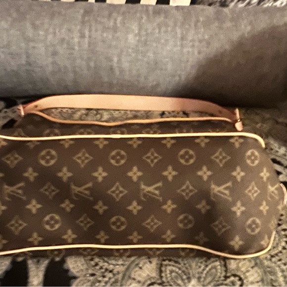 ☀️☀️INSPIRED LOUIS VUITTON HANDBAG☀️☀️ - Picture 3 of 4